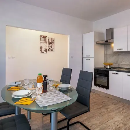 Apartmán Tina *